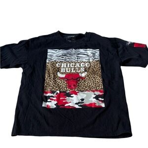 Express Men’s Chicago Bulls Cheetah Zebra Camo Black Graphic T-ShirtSize Medium